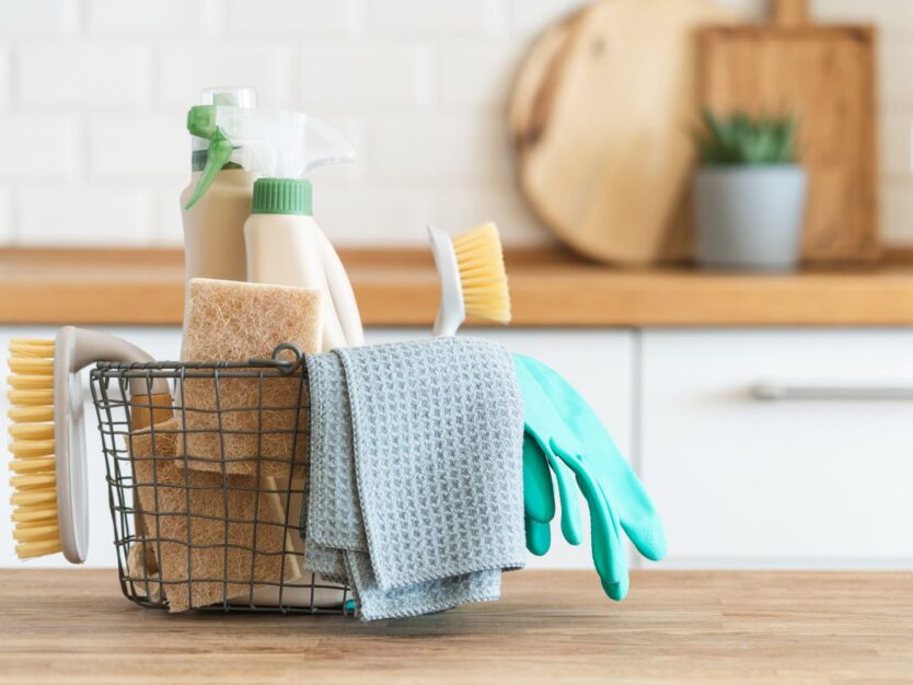 spring-cleaning-checklist-lead-getty-0323-2000-f41cb717819a4e858fb5188434f34f13